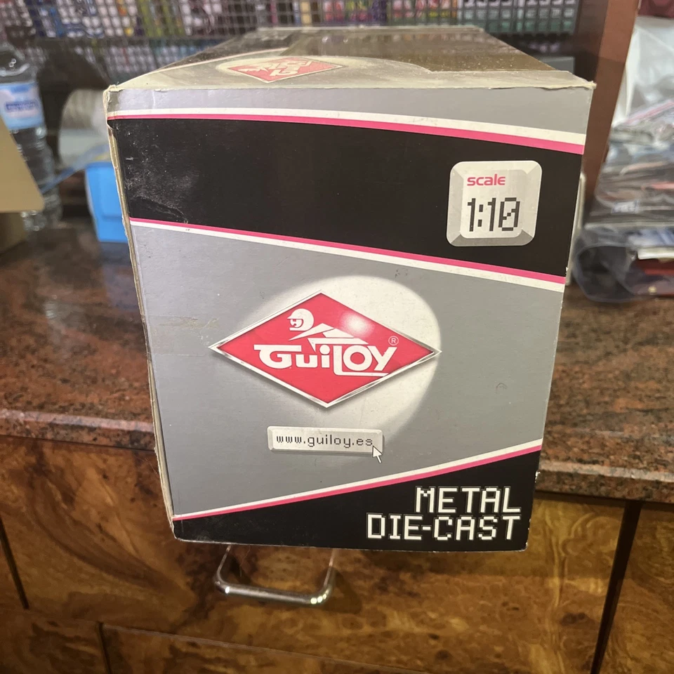 VALENTINO ROSSI YAMAHA YZRM1 team GAULOISES FORTUNA Guiloy 1/10 YAMAHA COD 13626 - Immagine 4 di 4