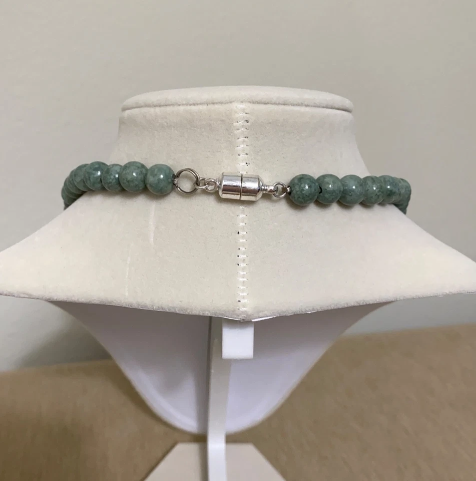 Beaded Green Aventurine Necklace Untreated Graduated Beads Magnetic Clasp - Image 2 of 4