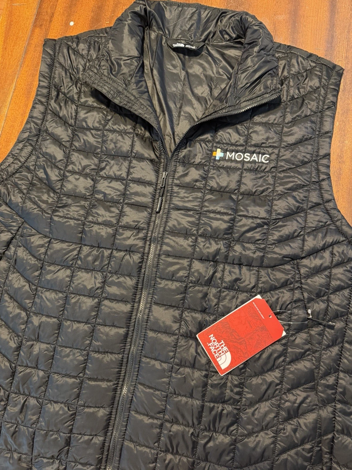 NWT North Face Thermoball Vest Mens Large Black Puffer Hiking Full Zip LOGO
Opens in a new window or