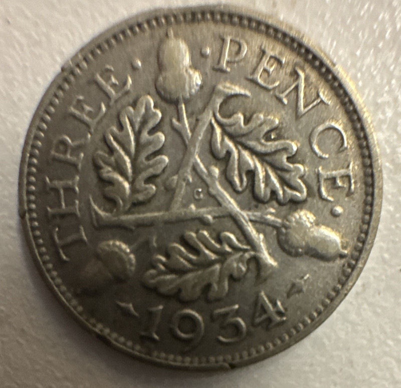 1934 Great Britain England 3 Pence Silver 0.5 George V Oak Leaves KM#833