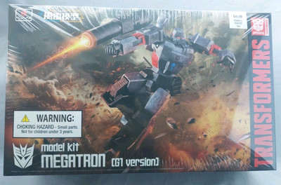 New Flame Toys Transformers G1 Megatron assembly Model Kit Toy instock Sealed