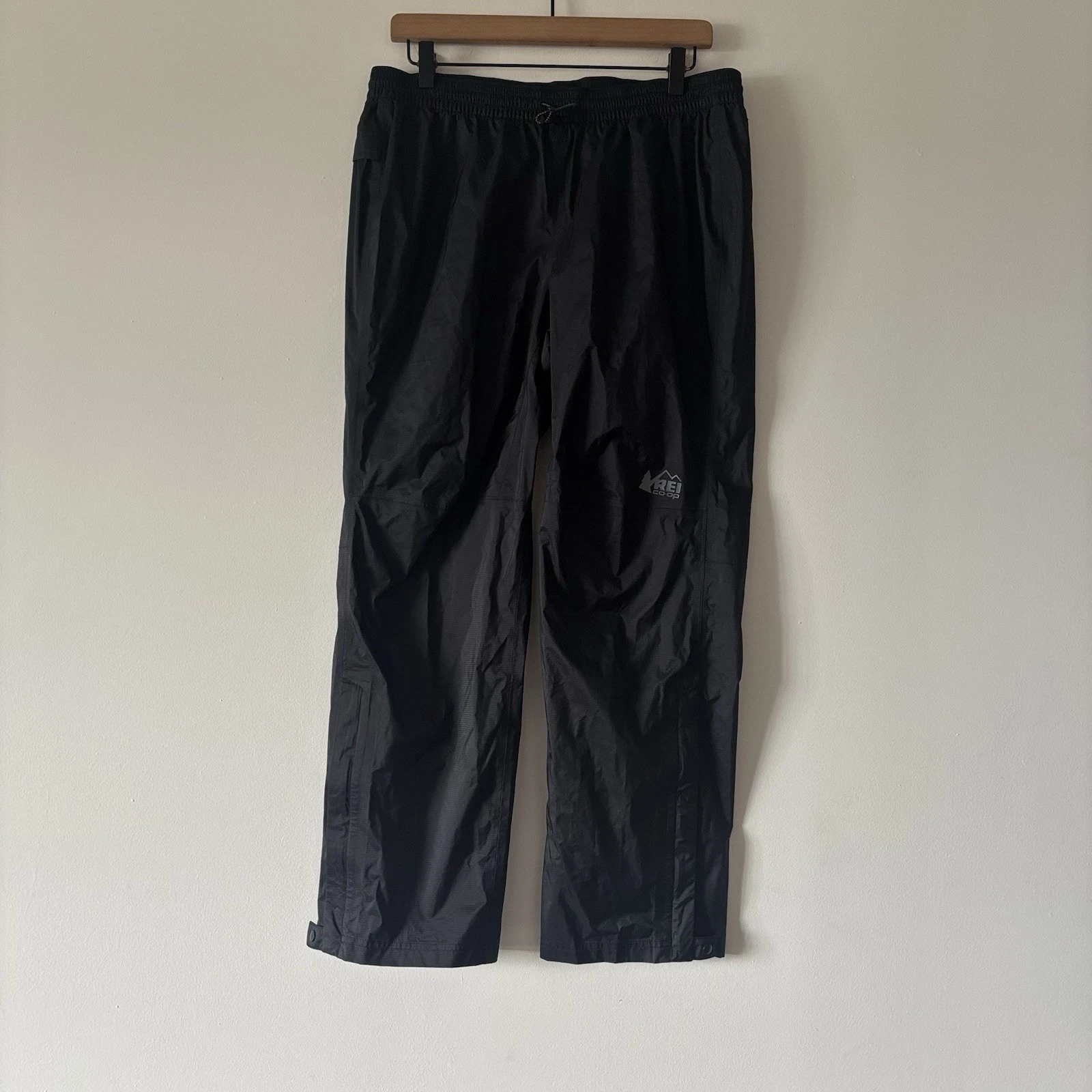 REI Co-op Rain Pants Trailmade Men’s Medium SHORT Outdoor Camping FLAWS READ
Opens in a new window o