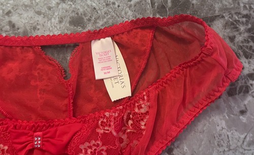 MUTANDINE SFACCIATE NUOVE CON ETICHETTE VICTORIA'S SECRET MEDIE ROSSE FLOREALI PIZZO RARE - Foto 4 di 6