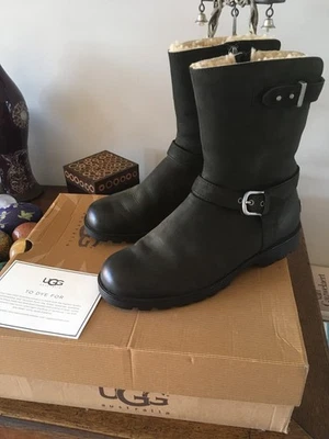 Bottes UGG Australia cuir et laine mouton parfait état P: 38 - Photo 1/4