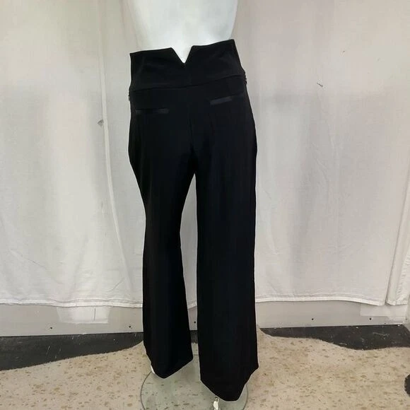 Calça smoking Karl Lagerfeld preta cintura alta perna larga sob medida 6 - Imagem 4 de 4