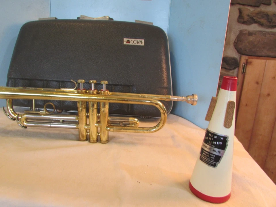 TROMPETA VINTAGE--CON ESTUCHE BOQUILLA GOLD CONN Student bach 7c Foto 2 de 4