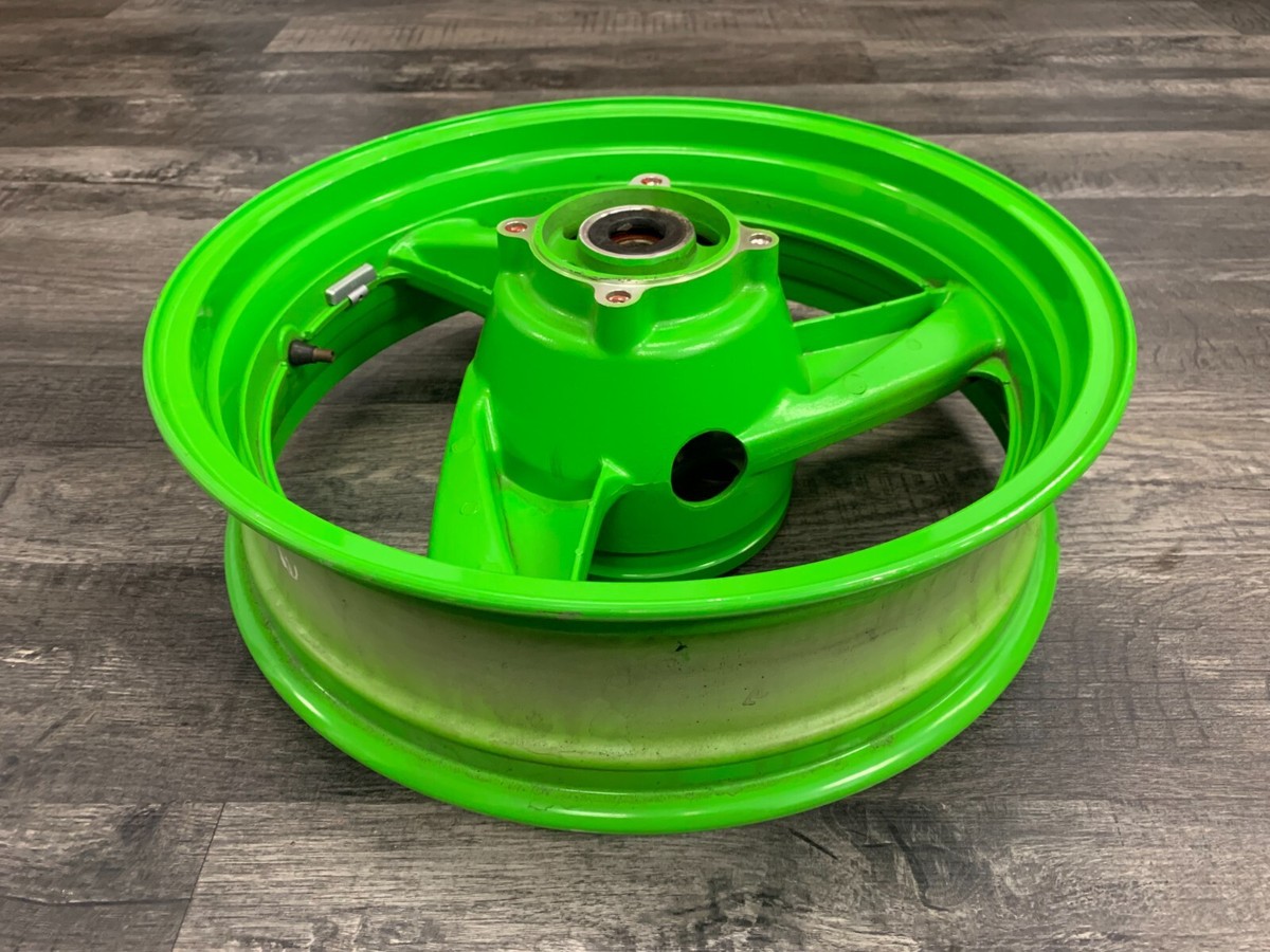 なお Kawasaki ZX600 ZX6E Ninja ZZR600 OEM Rear Wheel Rim - STRAIGHT