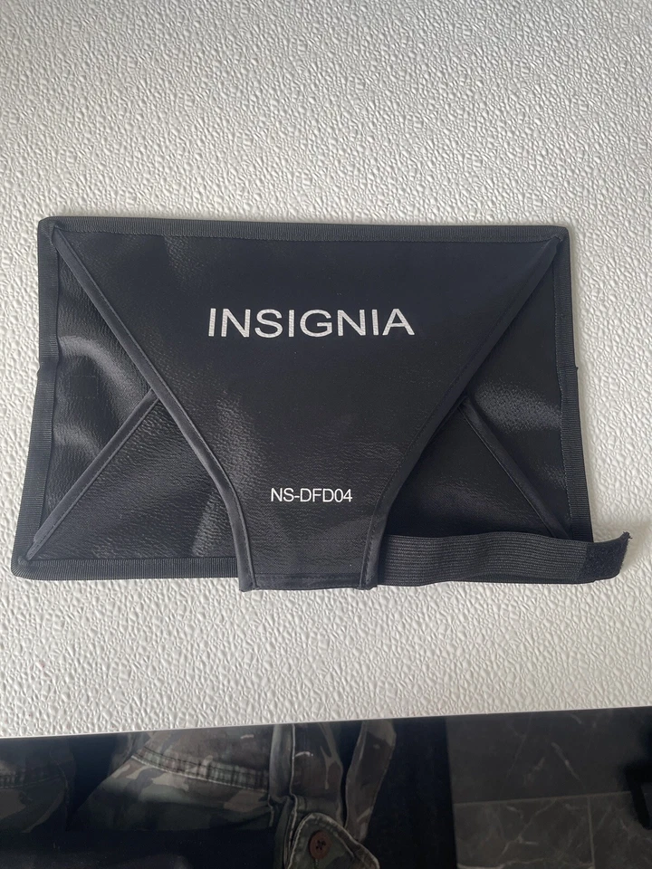 Insignia NE-DFD04 Camera Flash Diffuser - Image 3 of 4