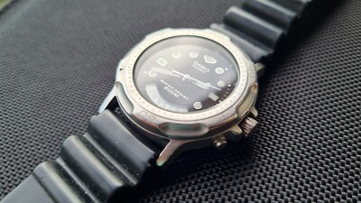 Vescari Watch Co Carice watch display picture 1