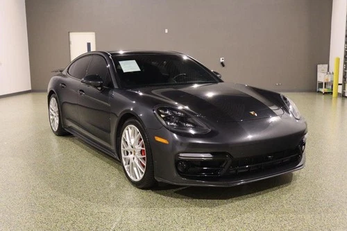 2019 Porsche Panamera GTS