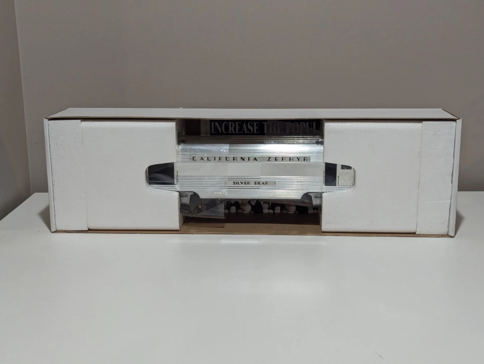 K-Line CB&Q K-4613-10903 Calif Zephyr Silver Bear 15"#903 Passngr Car O-guage - Image 3 of 4