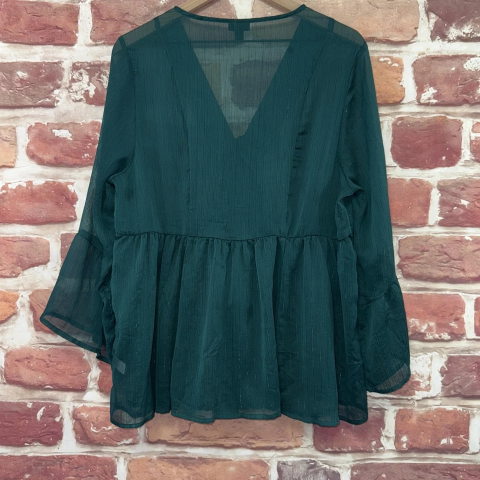 Camiseta Torrid Top Feminina 1X Verde Boho Camponesa Manga Sino Amarrar Frente Transparente - Imagem 4 de 4