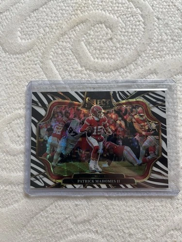 2025 Panini Select Zebra Prizm Patrick Mahomes II #407 Field Level Chiefs