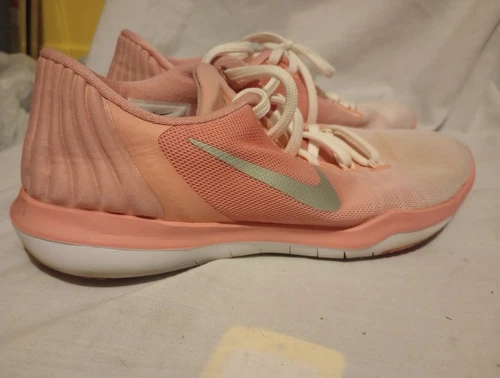 CHAUSSURES NIKE TRAINING FLEX SUPREME FEMME taille 8