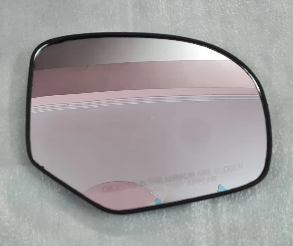 Placa de subespejo de calidad genuina para lado derecho apta para Suzuki Swift 2011-2017. Foto 2 de 3