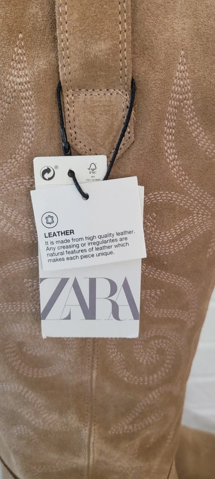 NUEVAS BOTAS ALTAS DE GAMUZA GENUINAS ZARA talla 39 Foto 2 de 4