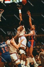 EX564 James Edwards - Patrick Ewing Detroit Pistons 8x10 11x14 16x20 Photo