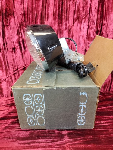 Vintage CLASSIC Sears Universal Movie Light Model 8825 w/ Bracket 650w NIB - Picture 4 of 19