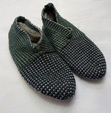 Bombas Gripper Slippers Size Youth 1-5 Navy Green Colorway