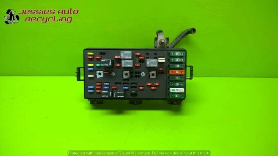 03 SATURN LW200 2.2L AT 4DR WAGON FUSE RELAY BOX OEM 1842-4 - Image 3 of 3