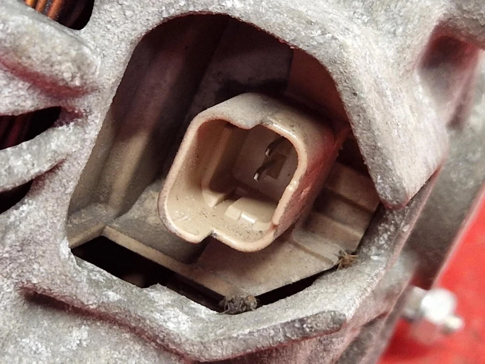 MINI  HATCH COOPER S ALTERNATOR 2010 1.6L PETROL N18B16 - Image 2 of 4