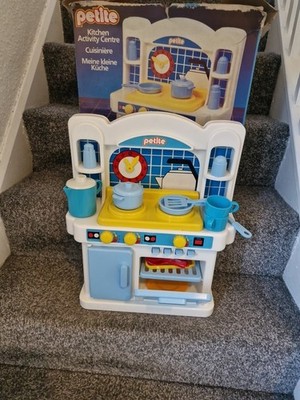 Vintage/Retro Petite Kitchen Activity Center verpackt 80er 80er fehlende Messer 