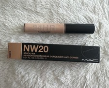 Mac Studio Fix 24Hr Smooth Wear Concealer NW20 .24OZ/7ML