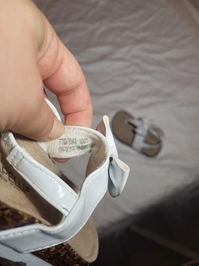 Сандалии Capelli New York для девочек ясельного возраста размер 5 новые белые с пробковым дном - Изображение 3 из 3