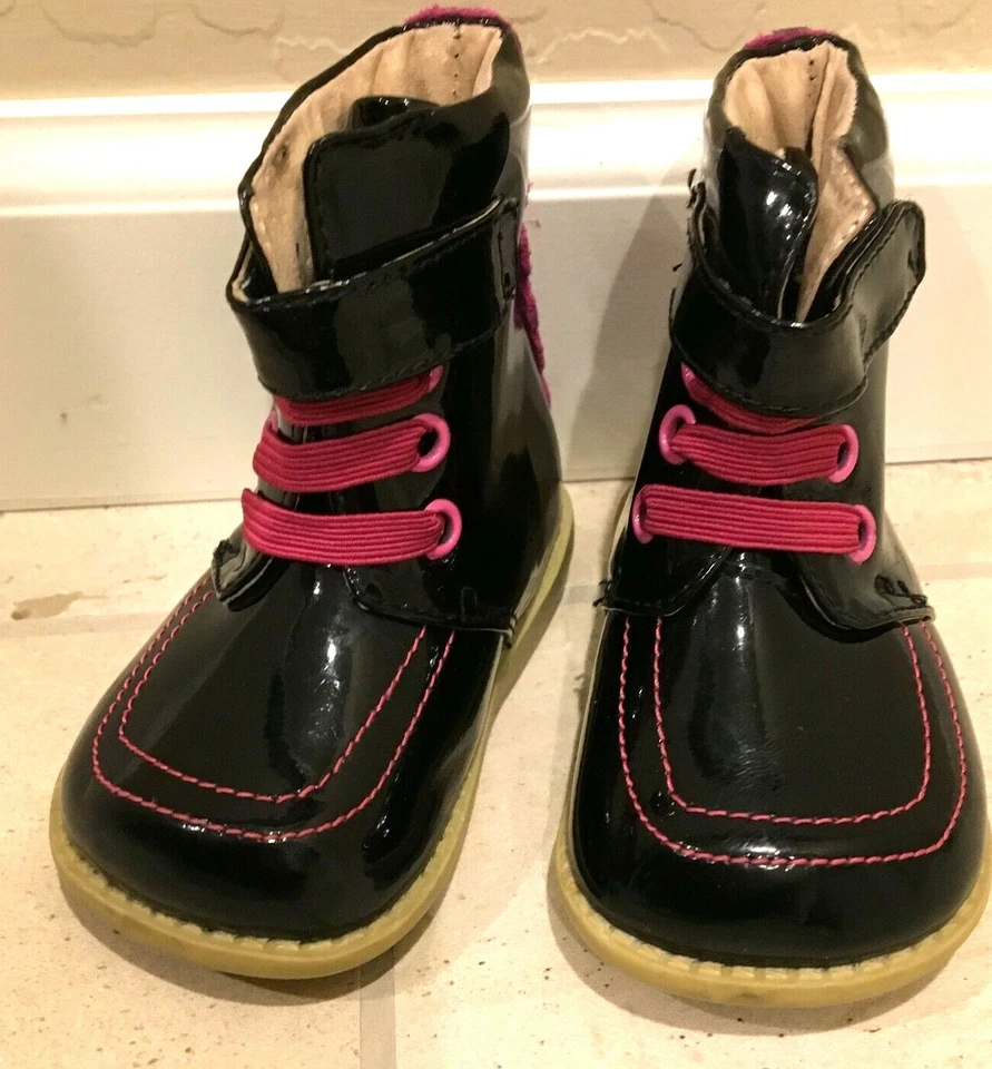 De Colección Livie Luca Bebé Niño Negro Rosa Charol Botas Zapatos Talla 4 EEUC Foto 2 de 4