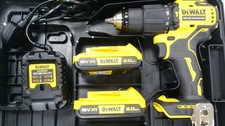DEWALT DCD709 DRILL SET WITH TWO 2.0AH BATTERIES AND CHARGER