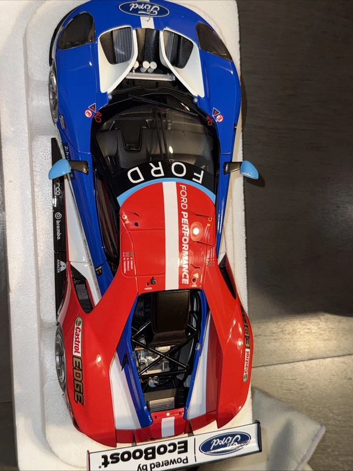 AUTOart 福特 GT 压铸模型汽车 - 1/18 比例,#67(2017 年,勒芒) — 第 4/4 张图片