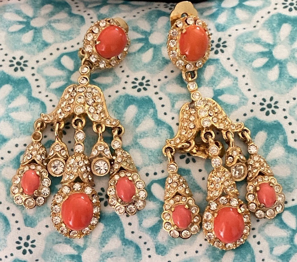 Vtg  KJL Kenneth Jay Lane Faux Coral Drop Dangle … - image 11