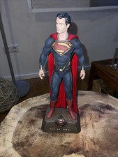 Superman Man of Steel Sammlerfigur von Muckle Mannequins I Studio Oxmox I 32cm