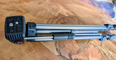 Vanguard PT-168 Aluminium Stativ faltbar mit Schnellspanner, Schwenkkopf