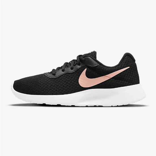 black nike tanjun shoes