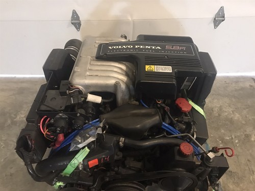 95 Volvo Penta 5.8 L 351 V8 Ford OMC Boat Marine Engine NO SALT 426 HRS 