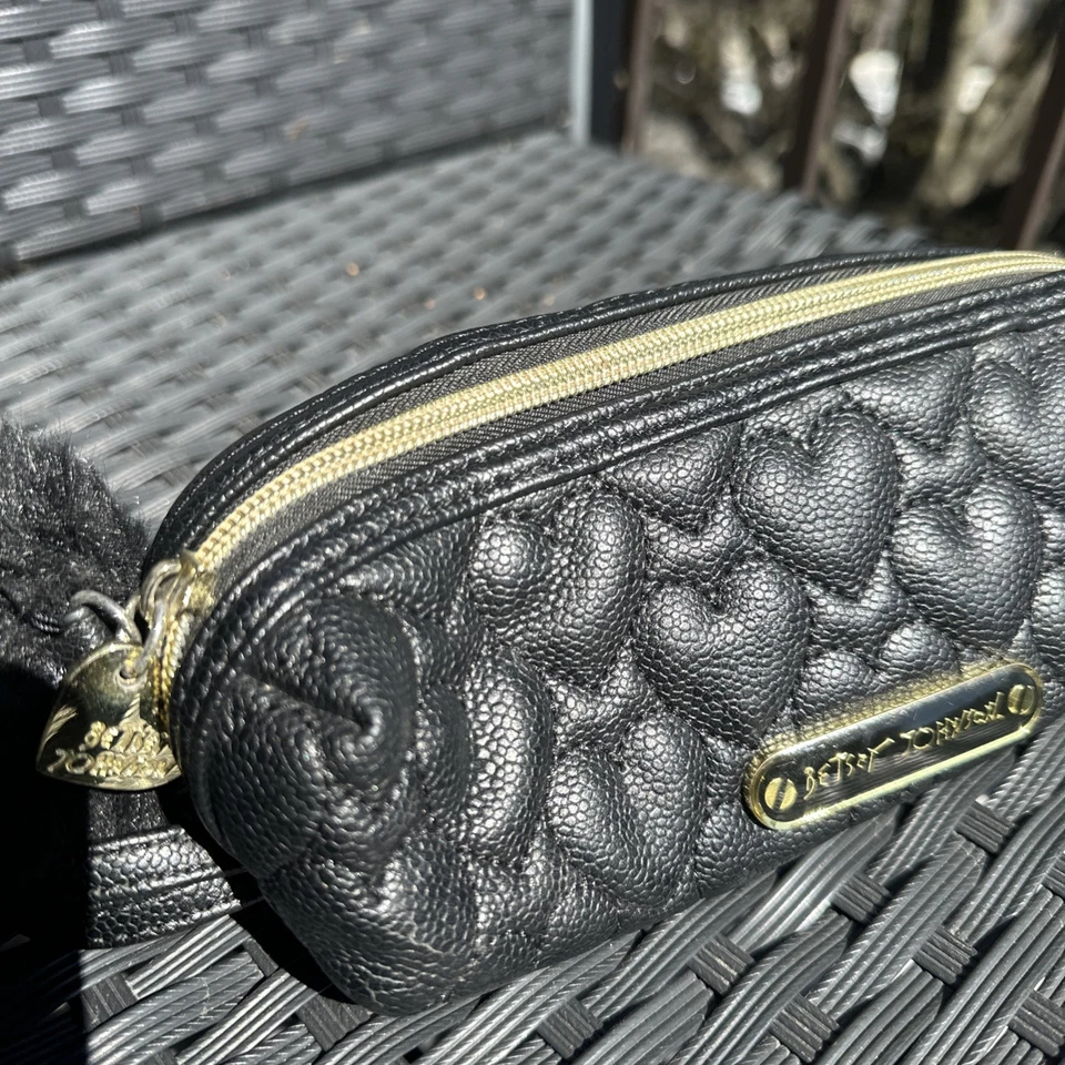 Betsey Johnson Bolso Maquillaje Corazón Cuero Sintético Negro Foto 4 de 4