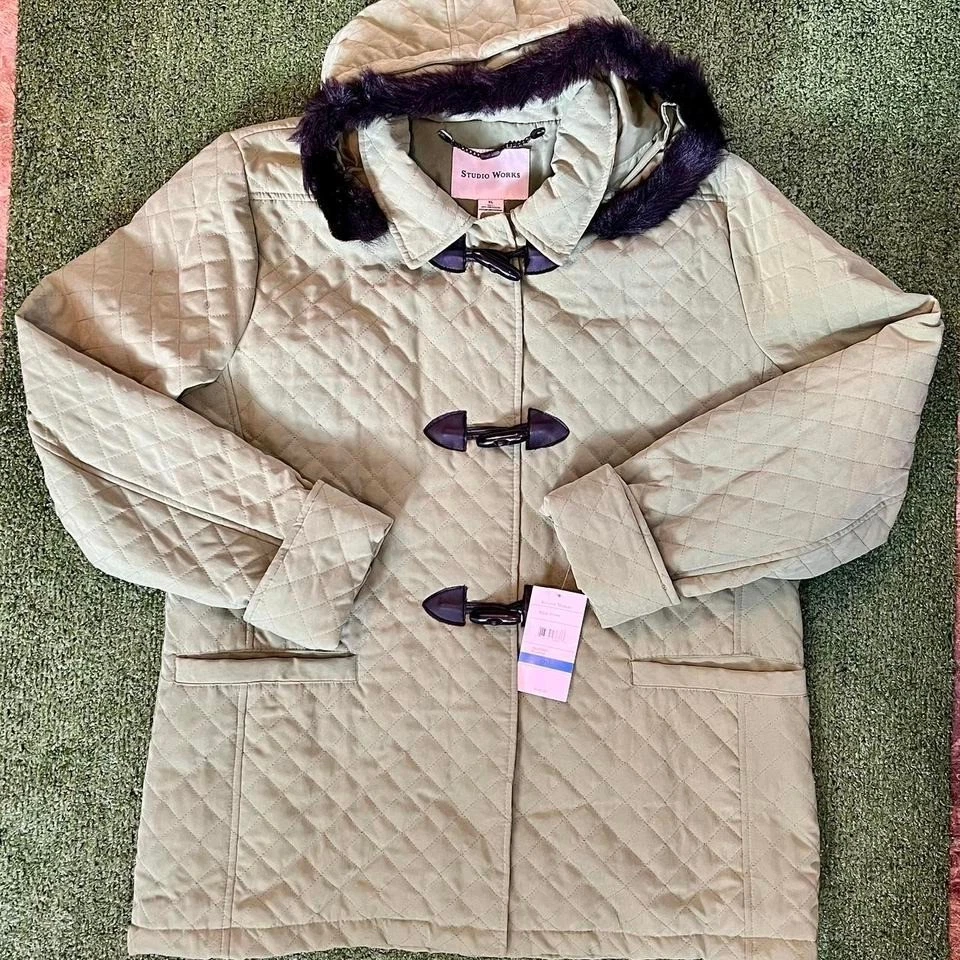 Studio Works Green Quilted Jacket Coat Parka Fur Hood Toggle Womens XL Org $140 - Image 2 of 4