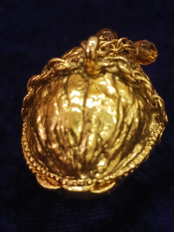 Vtg.  Wallnut  Perfume locket pendant Max Factor