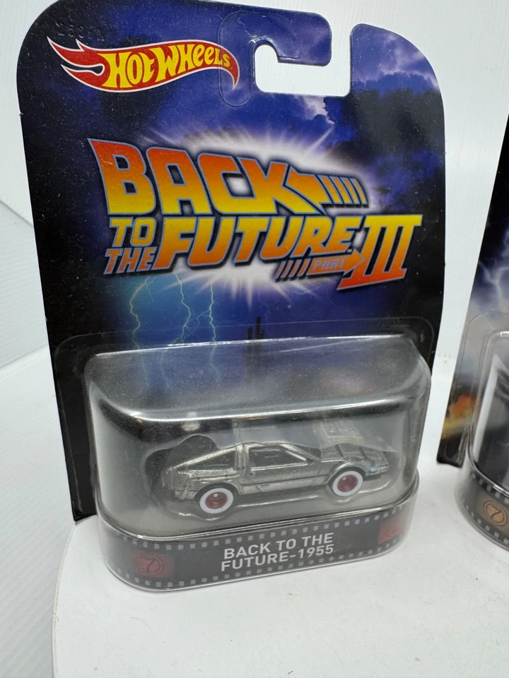 Hot Wheels 2015 retro-Back to the Future 1 and 3 Delorean's-NEW - Image 2 of 4
