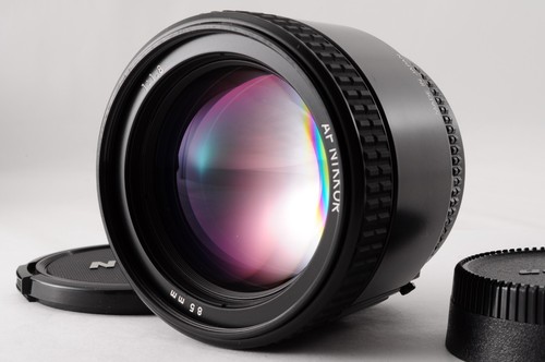 MINT Nikon AF Nikkor 85mm F1.8 Portrait Camera Lens F mount w/Caps Japan