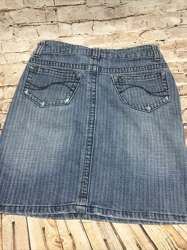 Lot of 2 Girls Junior Tween Denim Mini Skirts Size 3 Destressed Dark Light Wash - Picture 10 of 12