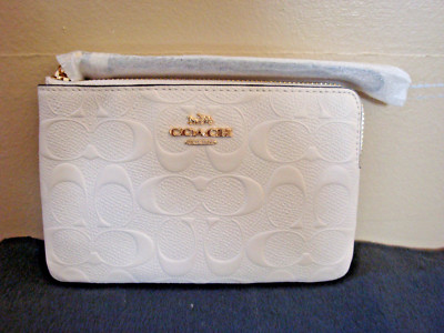 coach corner wristlet