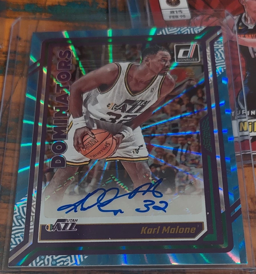 2023-24 Karl Malone Dominators On Card Auto 3/8 RARE - image 2 of 2