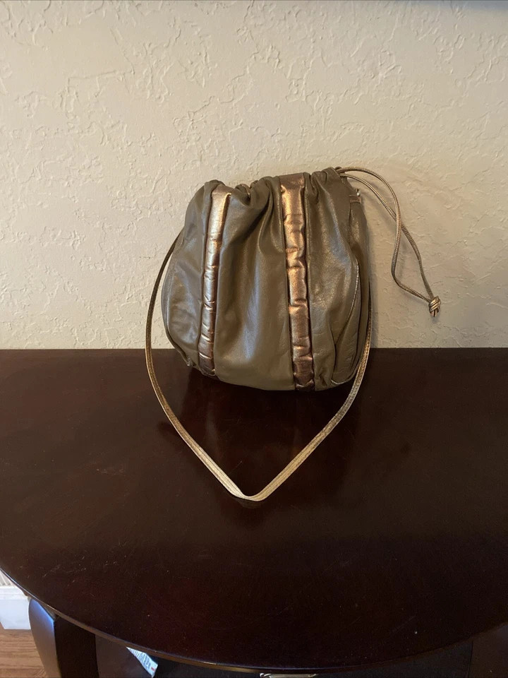 Bandolera grande vintage Karen años 80 cuero con cordón bronce oscuro Foto 2 de 4