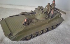Built 1/35 BMP 2 with figures