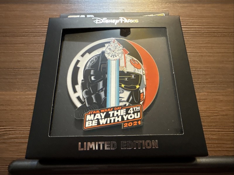 Disney Star Wars Day May the 4th Be With You 2021 Jumbo Rebel Boxed Pin LE 1000