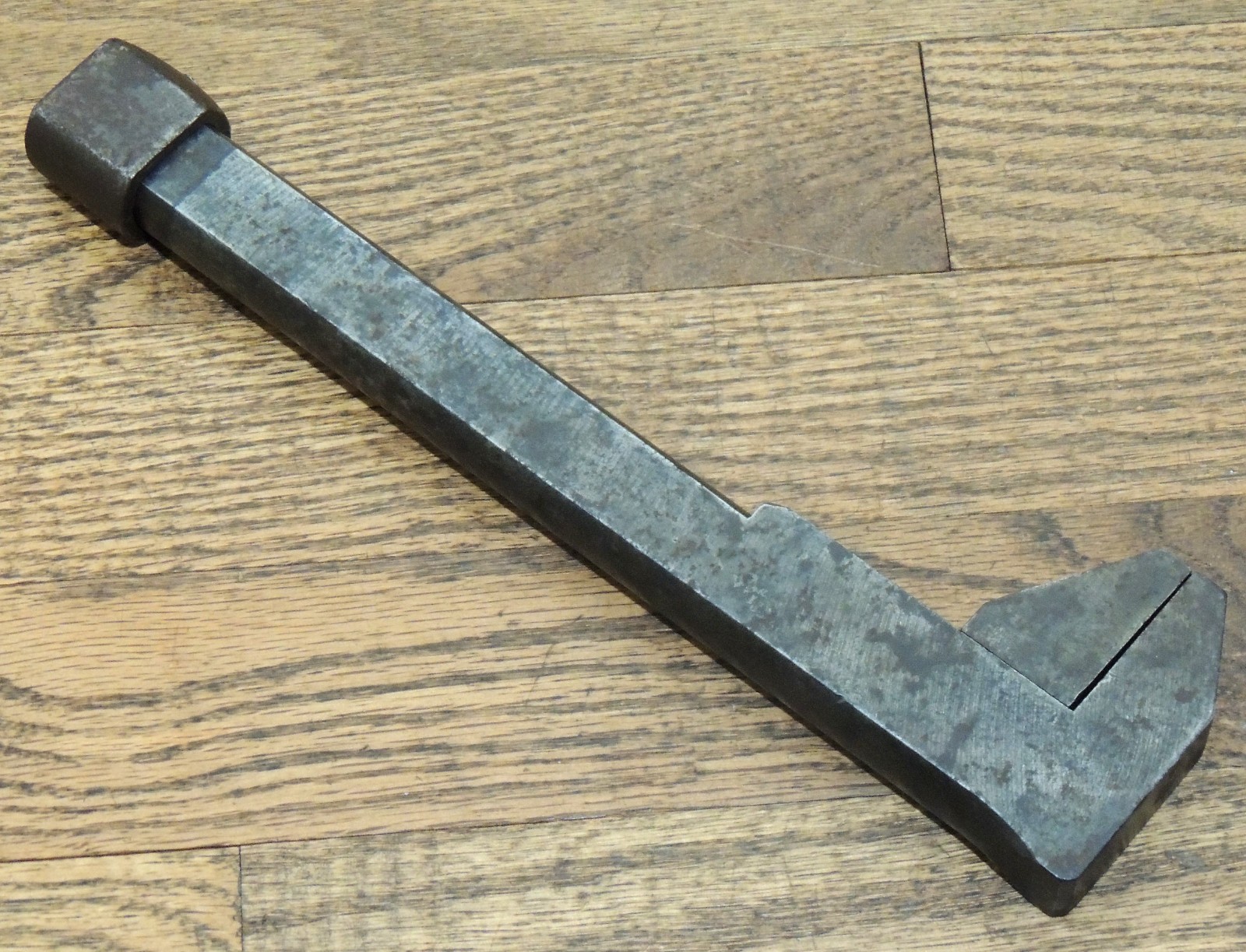 1921 H and E WRENCH Co. NEW BEDFORD, MASS 10” QUICK ADJUST NUT WRENCH-HAND TOOL