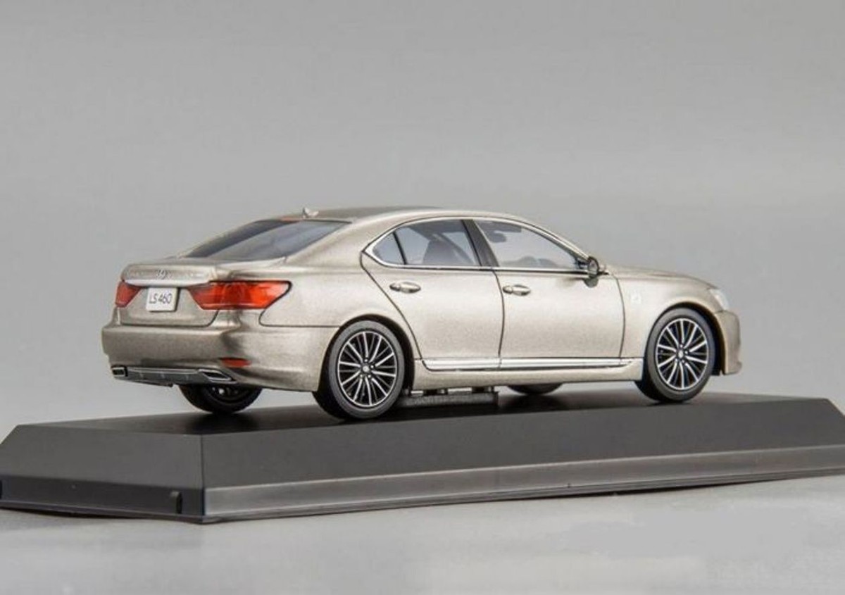 Lexus LS 460 F Sport Sonic Titanium 2015 Kyosho 03659T 1/43
