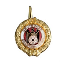 Vintage Beautiful Royal Medallion With Enameling Collectible Brooch/Pin. G29-3